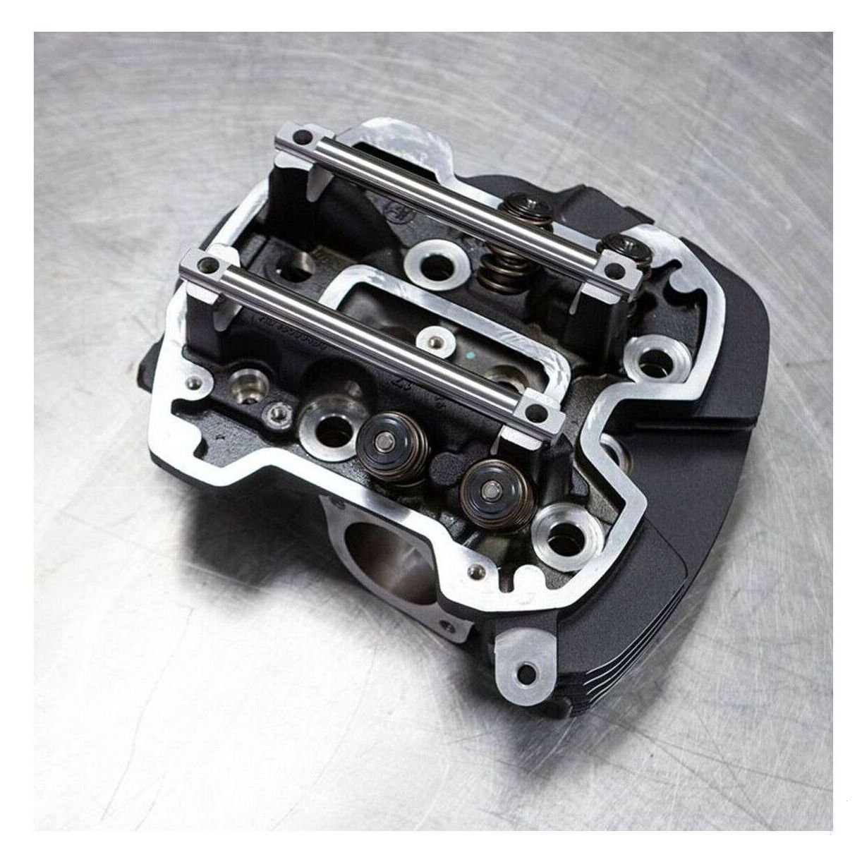 900-1090.jpg ROCKER ARM SHAFT SET FOR 2017-UP M8 MODELS - Image 1